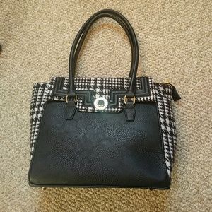 Charming Charlie Houndstooth purse